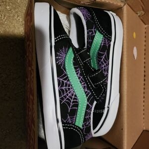 Van's Toddler Size 10 Glow In The Dark Spider Webs